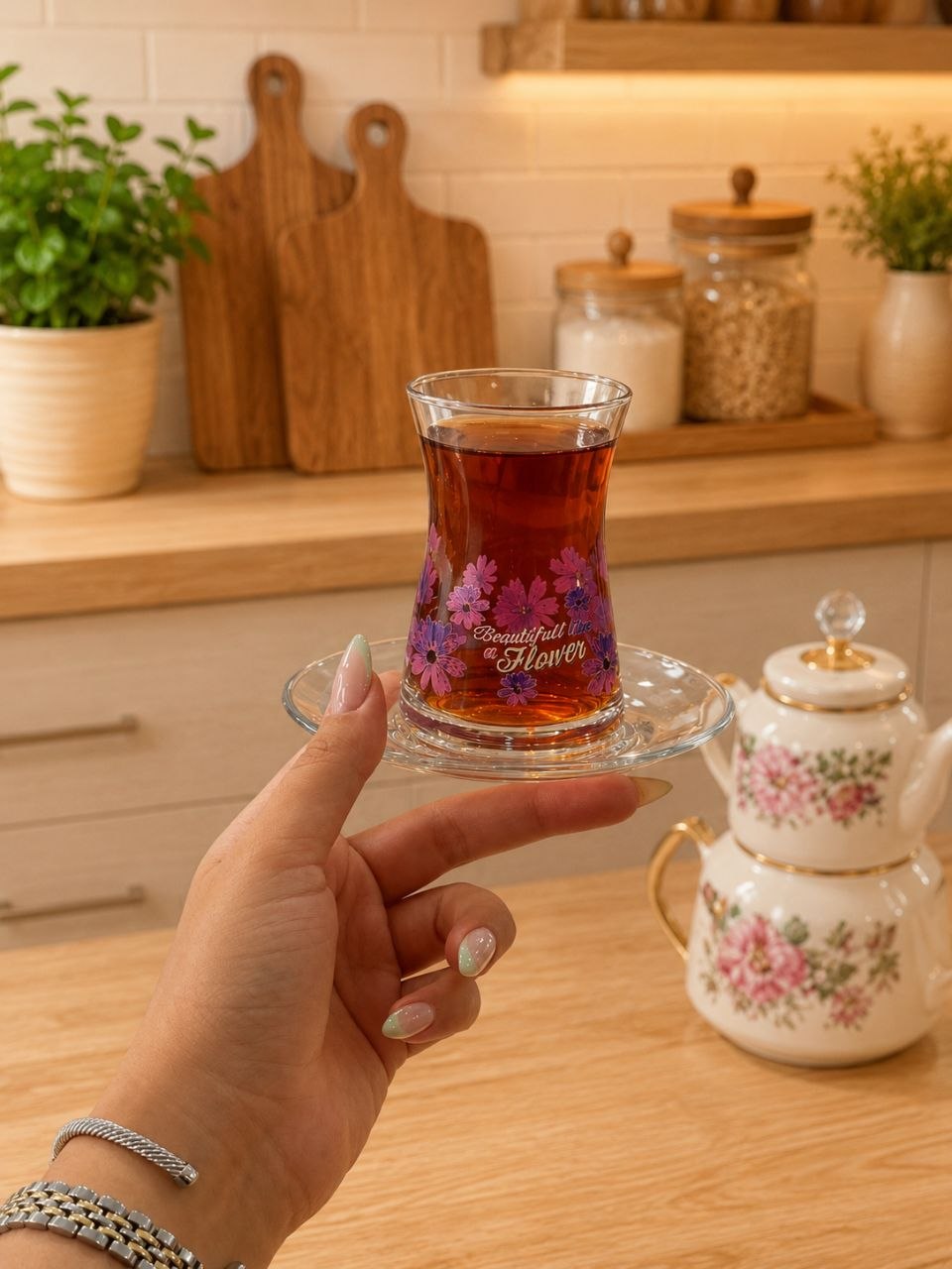 استکان نعلبکی 8 پارچه Flower love محصول Paşabahçe ترکیه🇹🇷🇹🇷🇹🇷 جنس:کریستالین فوق العاده شفاف و براق  برند Paşabahçe هک